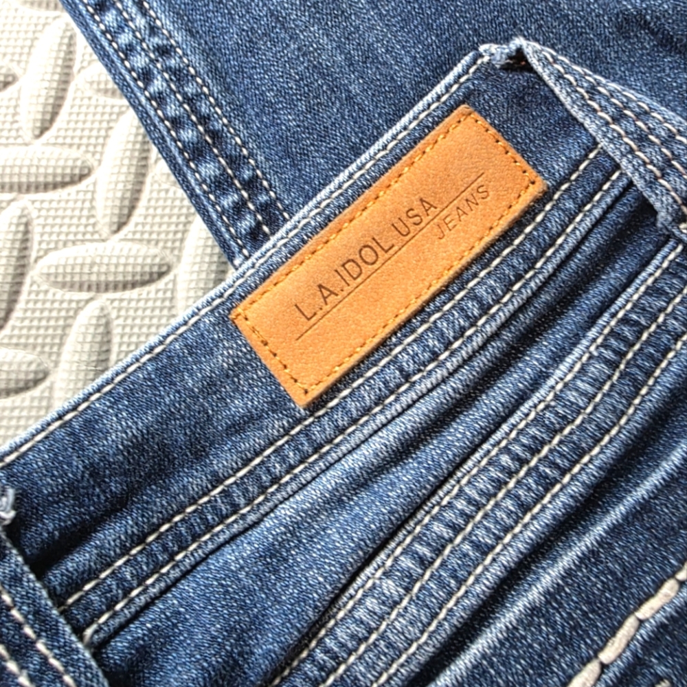 L.A. Idol Large Stitch‎ Emballished Pockets